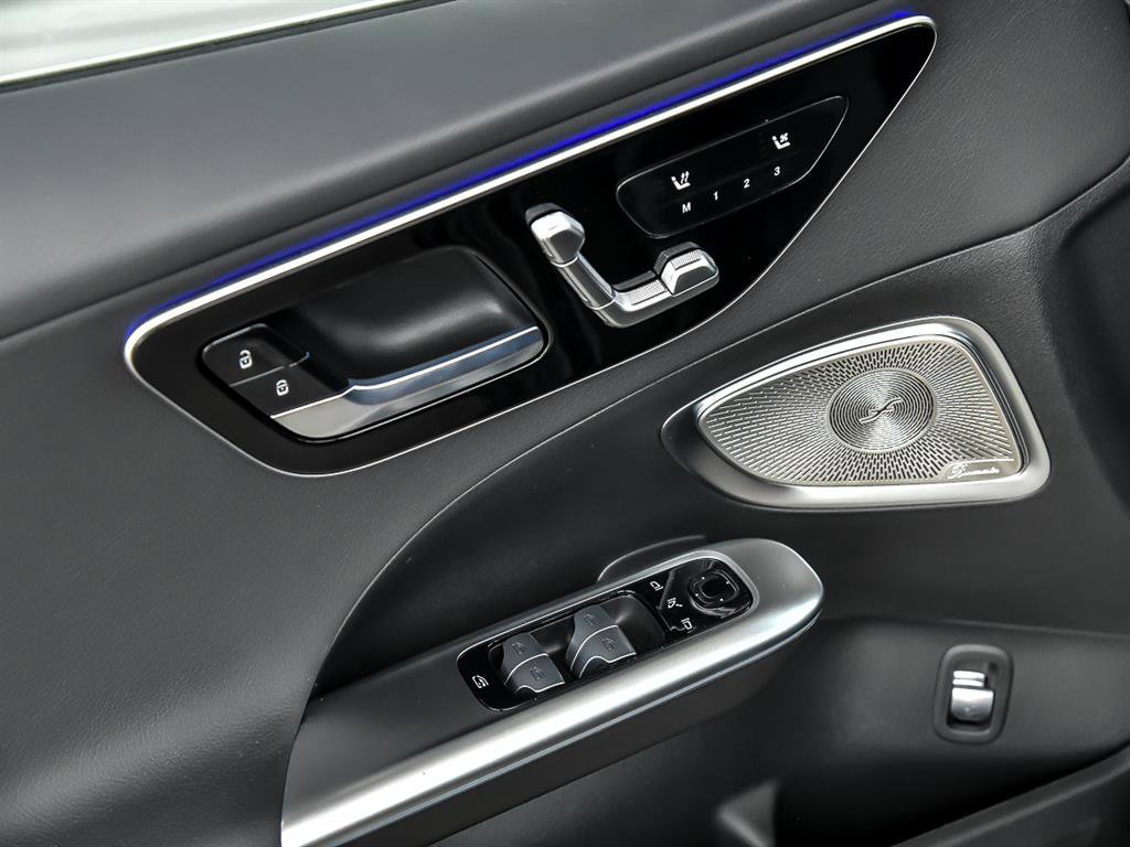 Certified 2025 Mercedes-Benz C 300 4MATIC Sedan image 11