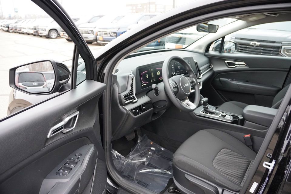 Certified 2023 Kia Sportage LX image 15