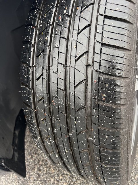 Used 2022 Volvo XC60 B5 Momentum w/ Protection Package Premier image 9