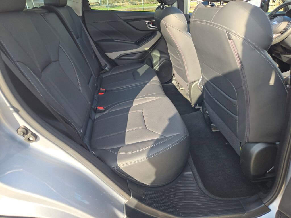 Used 2023 Subaru Forester Limited AWD/4WD image 10