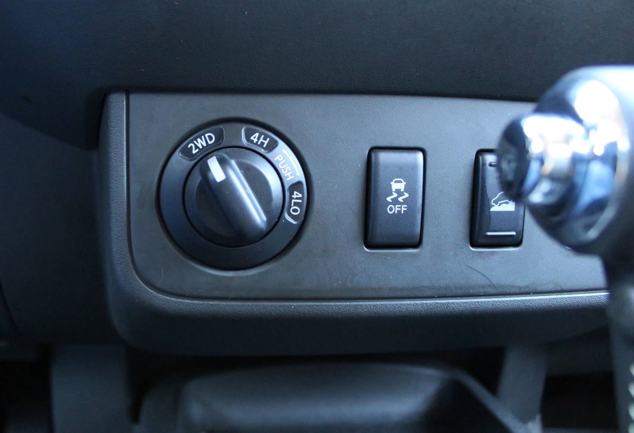 Used 2013 Nissan Xterra PRO-4X w/ Pro-4x Leather Pkg image 19