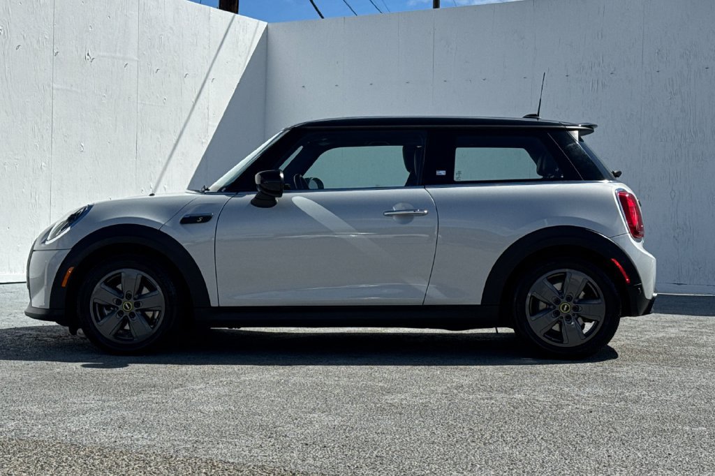 Used 2023 MINI Cooper SE FWD image 6