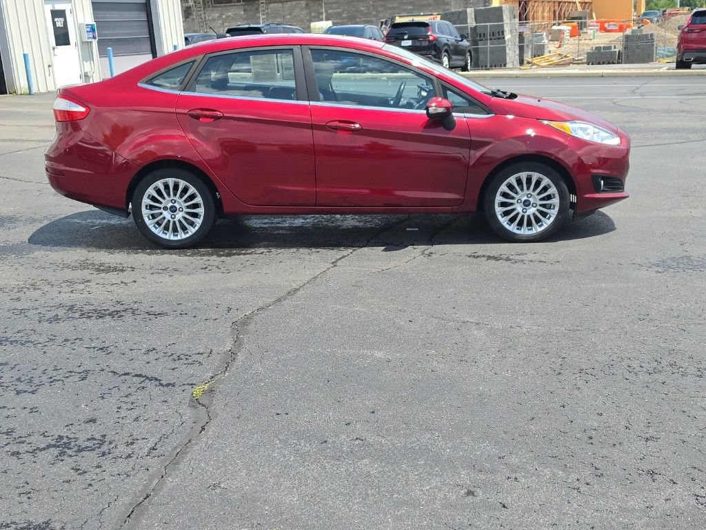 Used 2016 Ford Fiesta Titanium FWD image 10