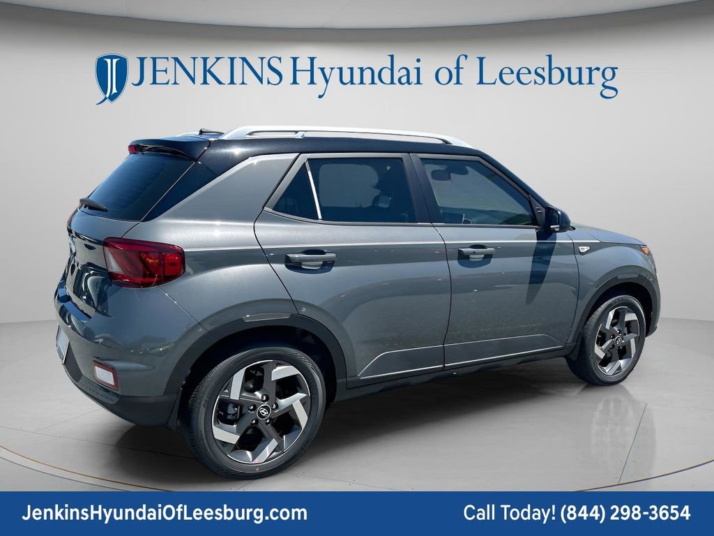 New 2026 Hyundai Venue SEL FWD image 5