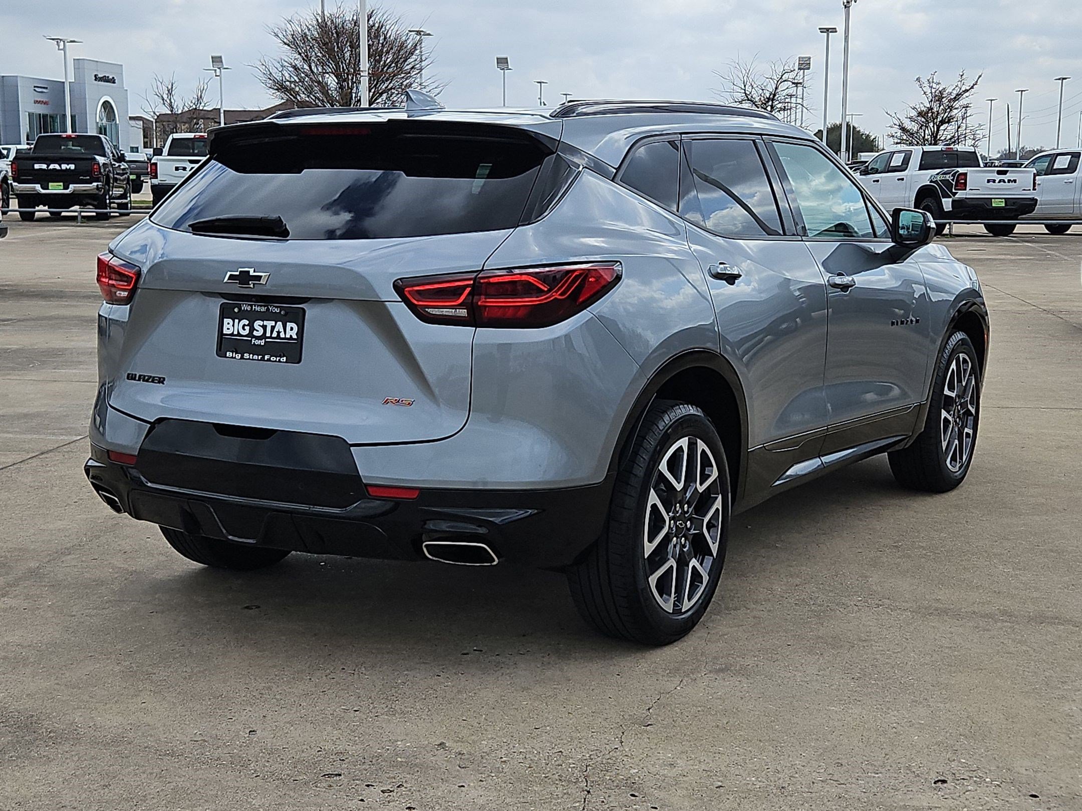 Used 2025 Chevrolet Blazer RS image 3