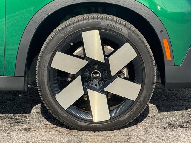 Used 2025 MINI Cooper Countryman S w/ Comfort Package Max image 3