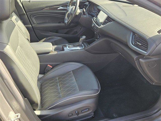 Used 2019 Buick Regal Avenir w/ Driver Confidence Package II image 15