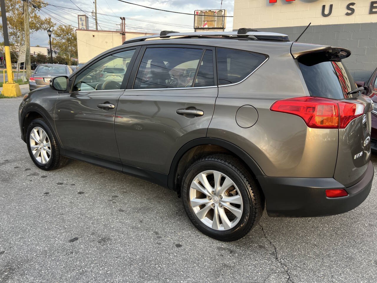 Used 2015 Toyota RAV4 Limited AWD/4WD image 6