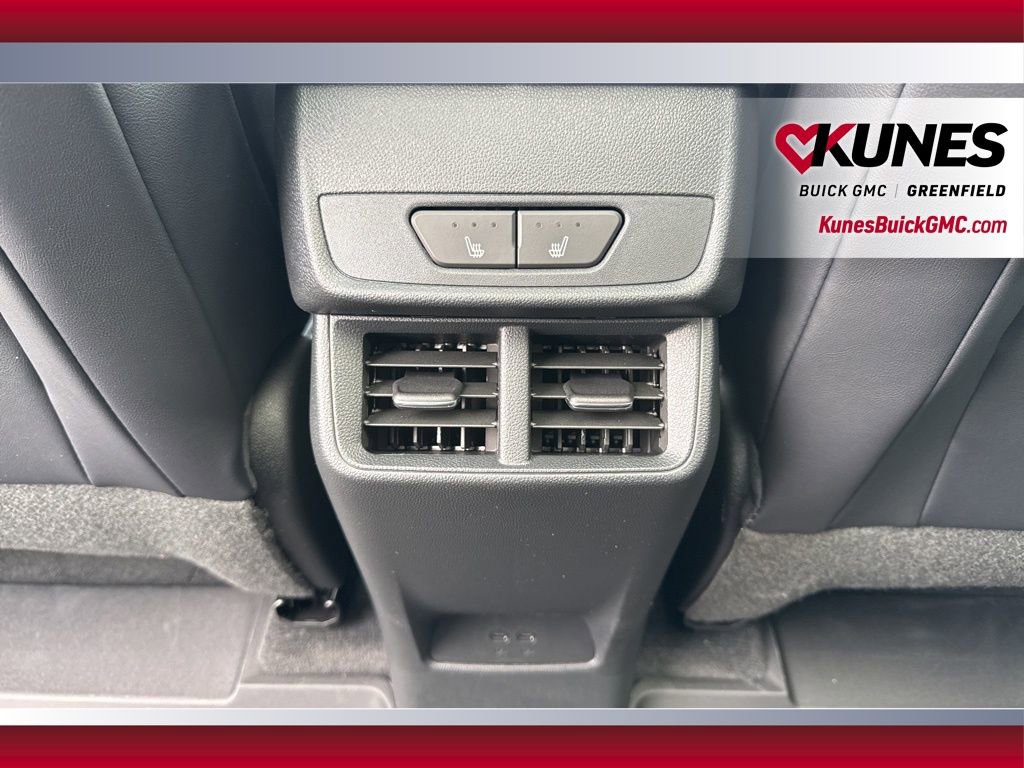 New 2026 GMC Terrain Denali w/ LPO, Floor Liner Package image 33