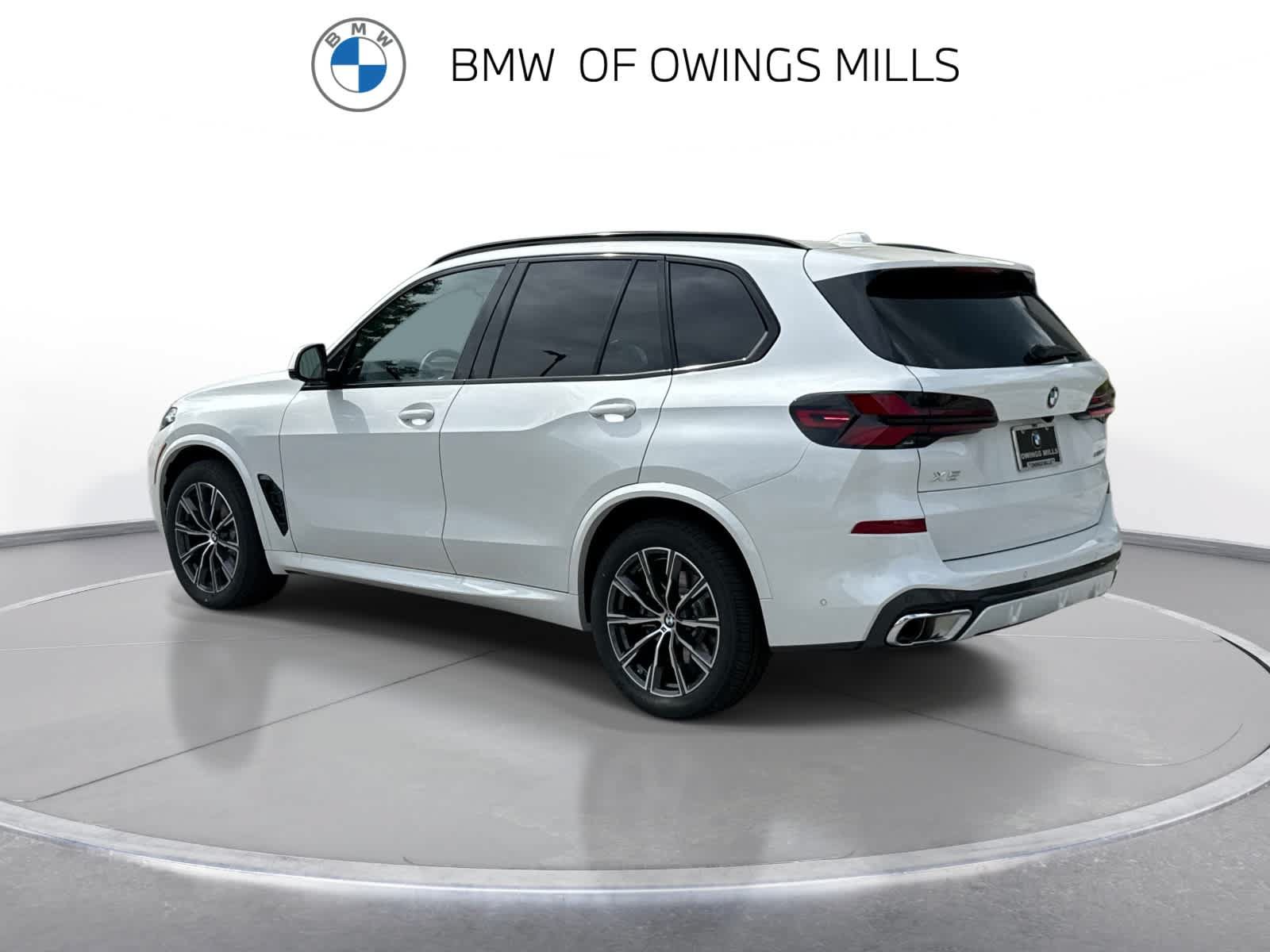 New 2026 BMW X5 xDrive40i w/ M Sport Package AWD/4WD image 6