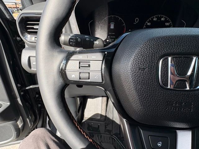 Used 2025 Honda Pilot TrailSport image 16