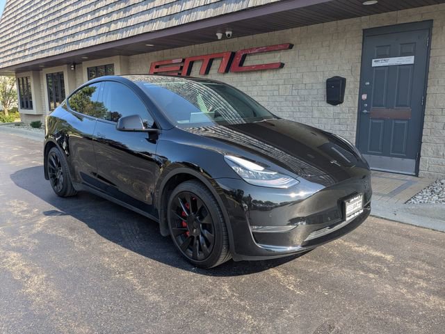 Used 2022 Tesla Model Y Long Range image 1