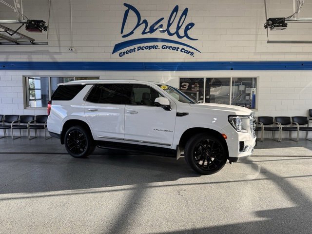 Used 2023 GMC Yukon SLT image 1
