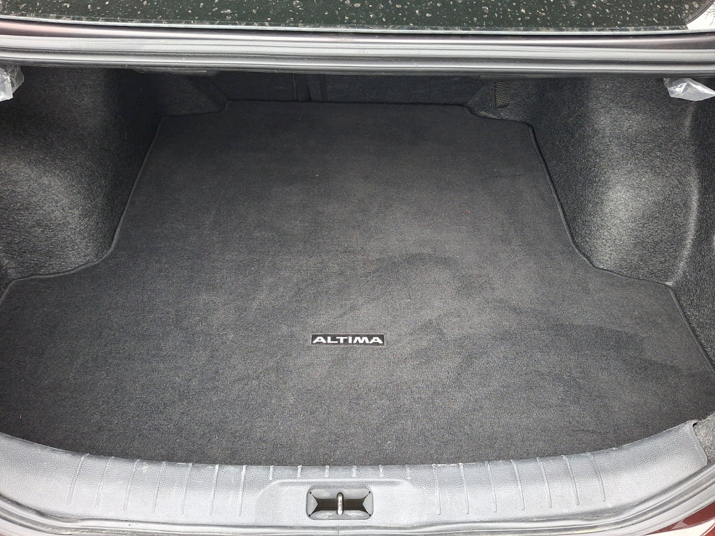 Used 2024 Nissan Altima 2.5 SV image 18