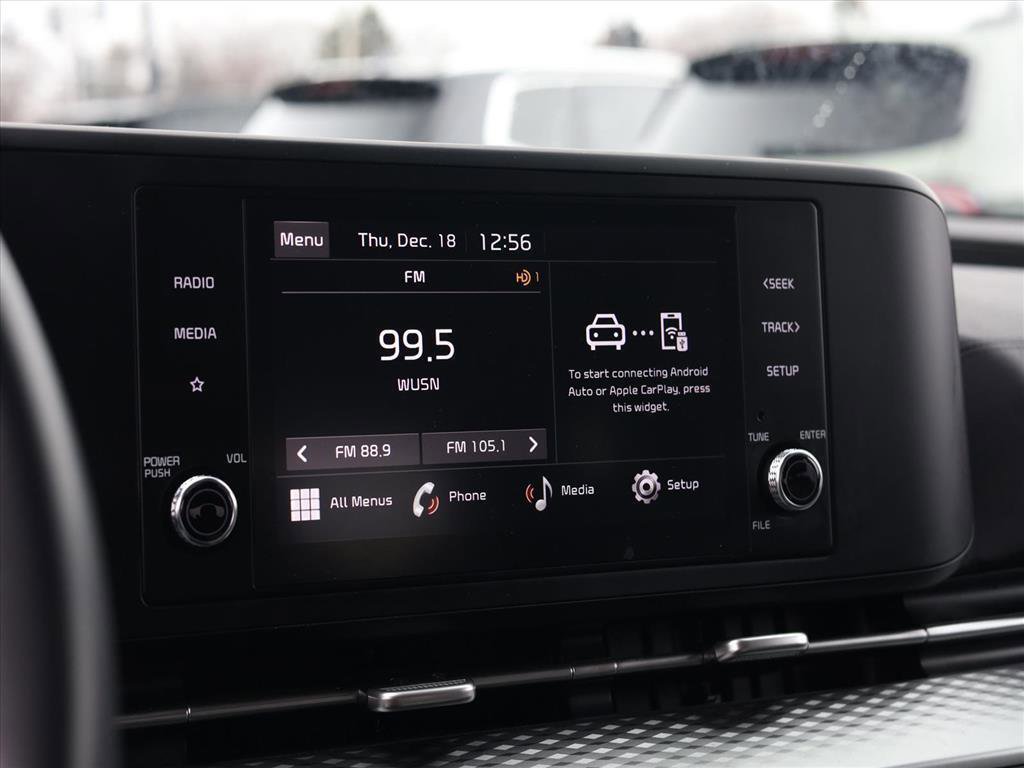 Used 2023 Kia Carnival LX image 15