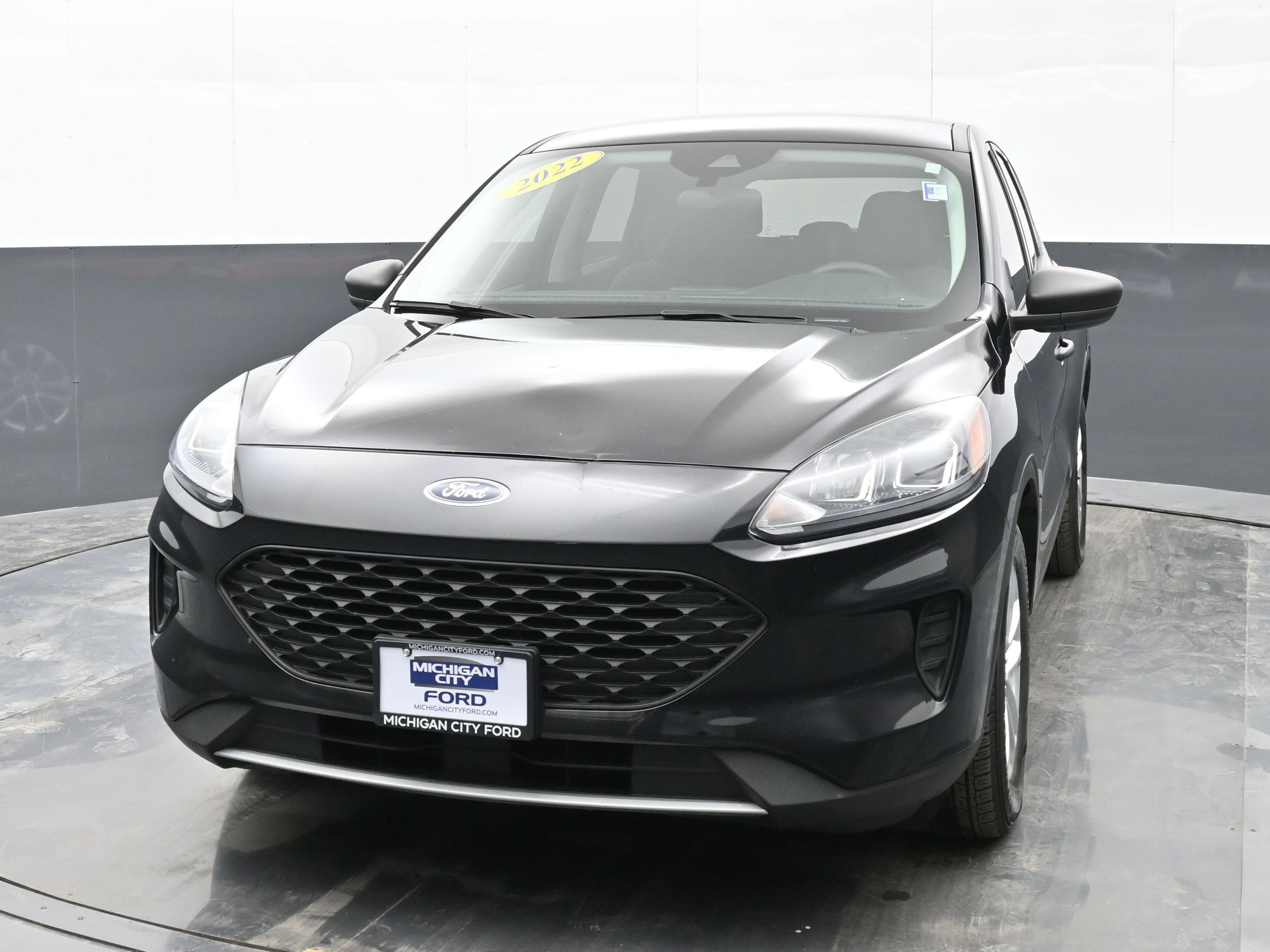 Used 2022 Ford Escape S image 3