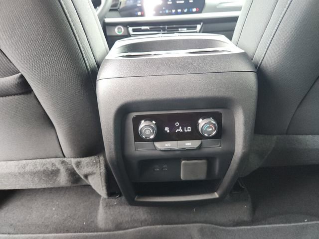 New 2026 Chevrolet Traverse LT w/ Driver Confidence Package image 17