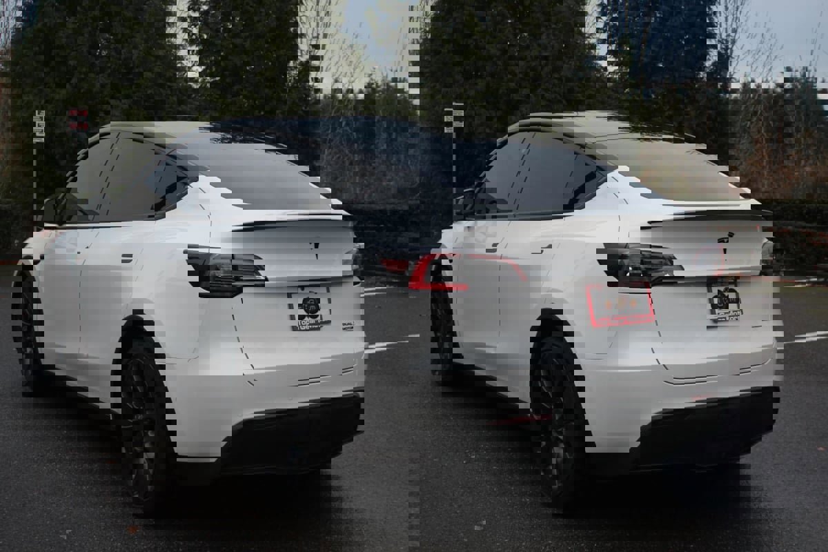 Used 2020 Tesla Model Y Performance image 4