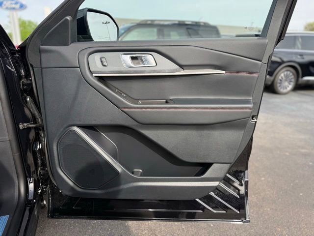 New 2026 Ford Explorer ST-Line w/ ST-Line Street Pack AWD/4WD image 21