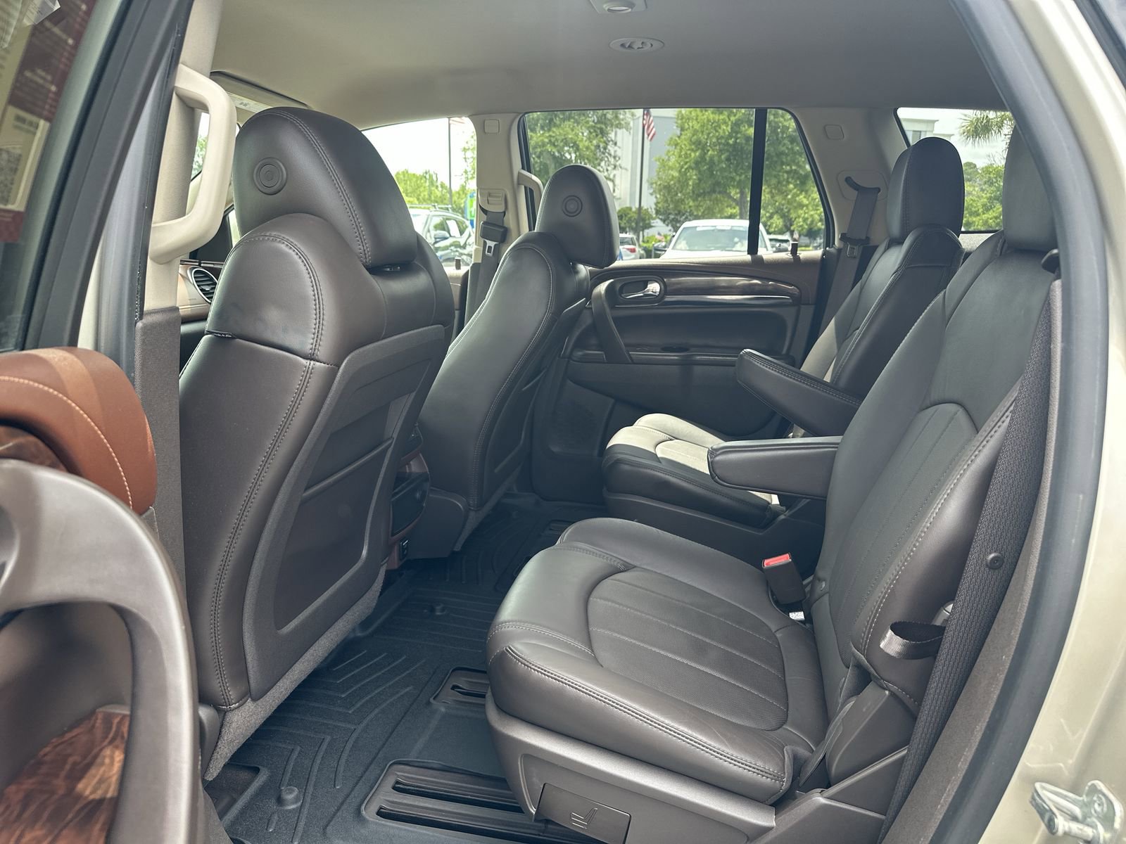 Used 2014 Buick Enclave Premium w/ Trailering Provision Package FWD image 31