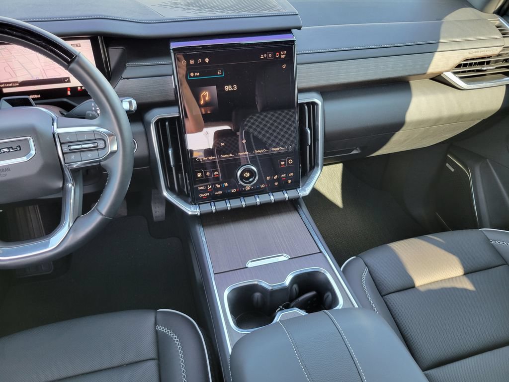 Used 2026 GMC Acadia Denali w/ Super Cruise Package FWD image 21