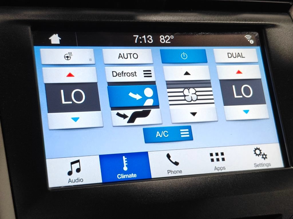 Used 2018 Ford Fusion SE w/ Fusion SE Technology Package FWD image 34