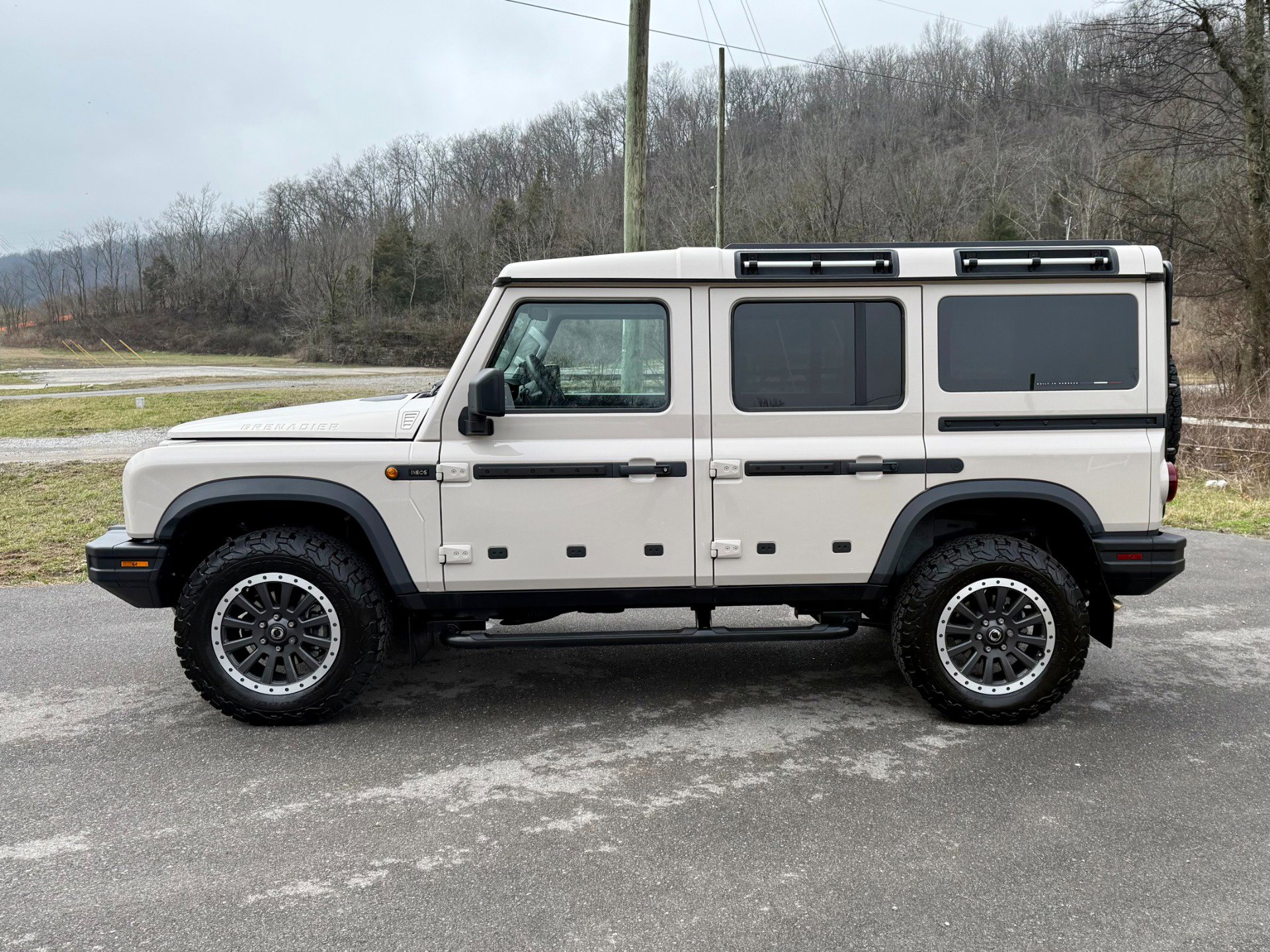 Used 2025 INEOS Grenadier image 8