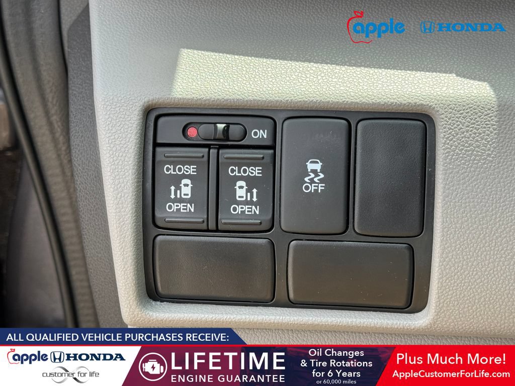 Used 2016 Honda Odyssey SE image 27