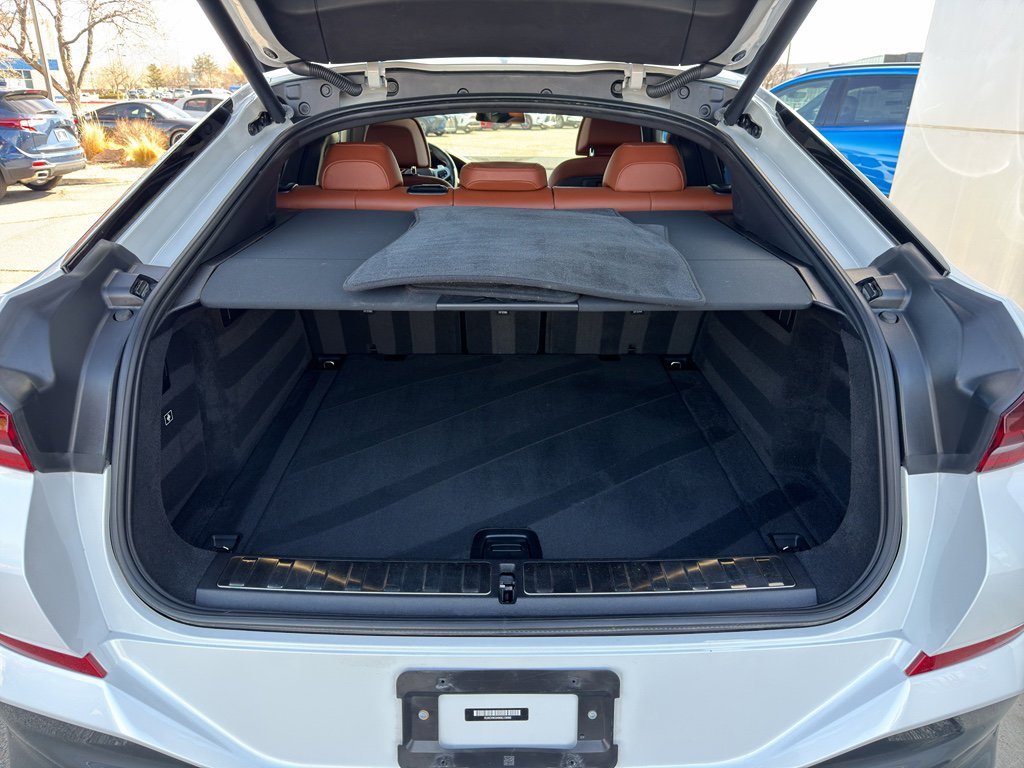Used 2022 BMW X6 M50i w/ Premium Package image 21