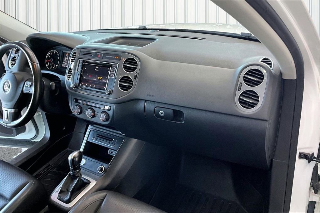 Used 2017 Volkswagen Tiguan Wolfsburg Edition image 28