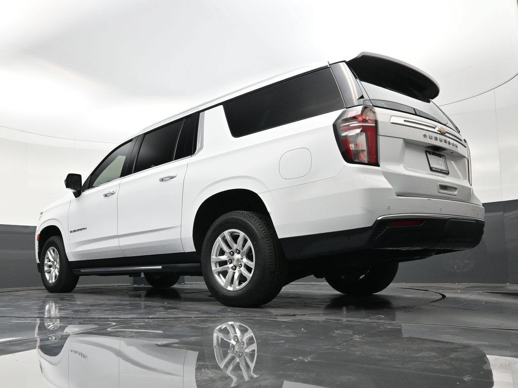 Used 2023 Chevrolet Suburban LS RWD image 21