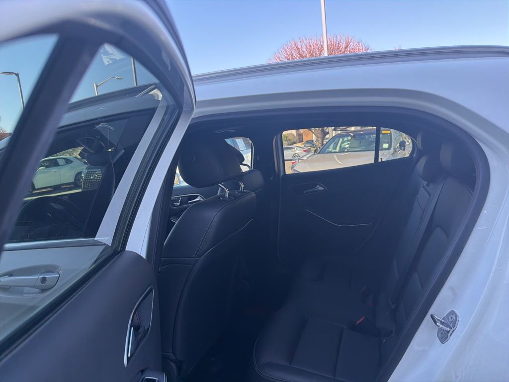 Used 2018 Mercedes-Benz GLA 250 4MATIC image 27