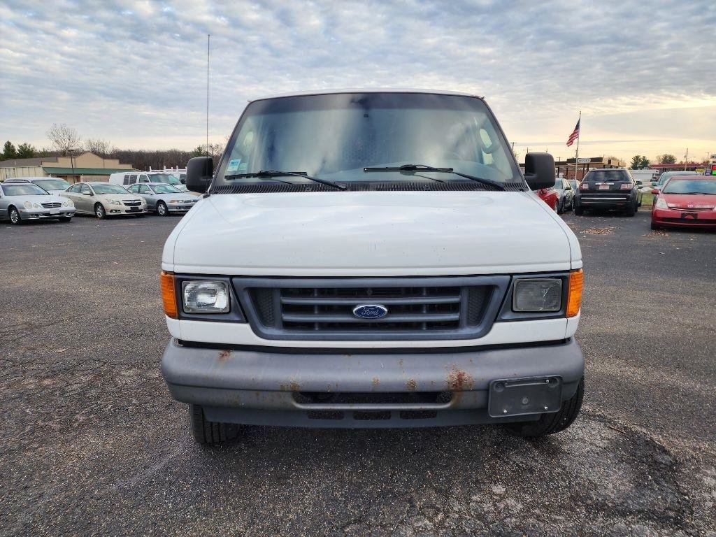 Used 2006 Ford E-350 and Econoline 350 Super Duty RWD image 12