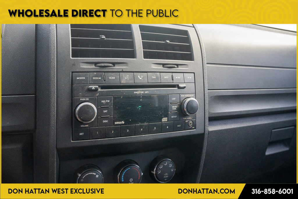 Used 2007 Dodge Nitro SXT RWD image 7