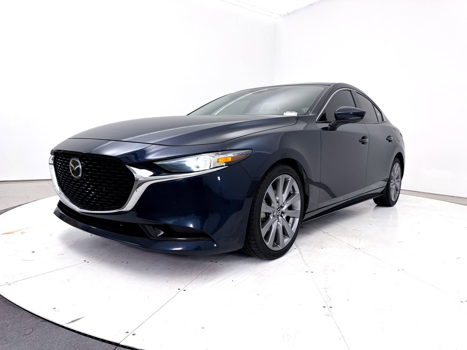 Used 2019 MAZDA MAZDA3 Sedan w/ Premium Package FWD image 16