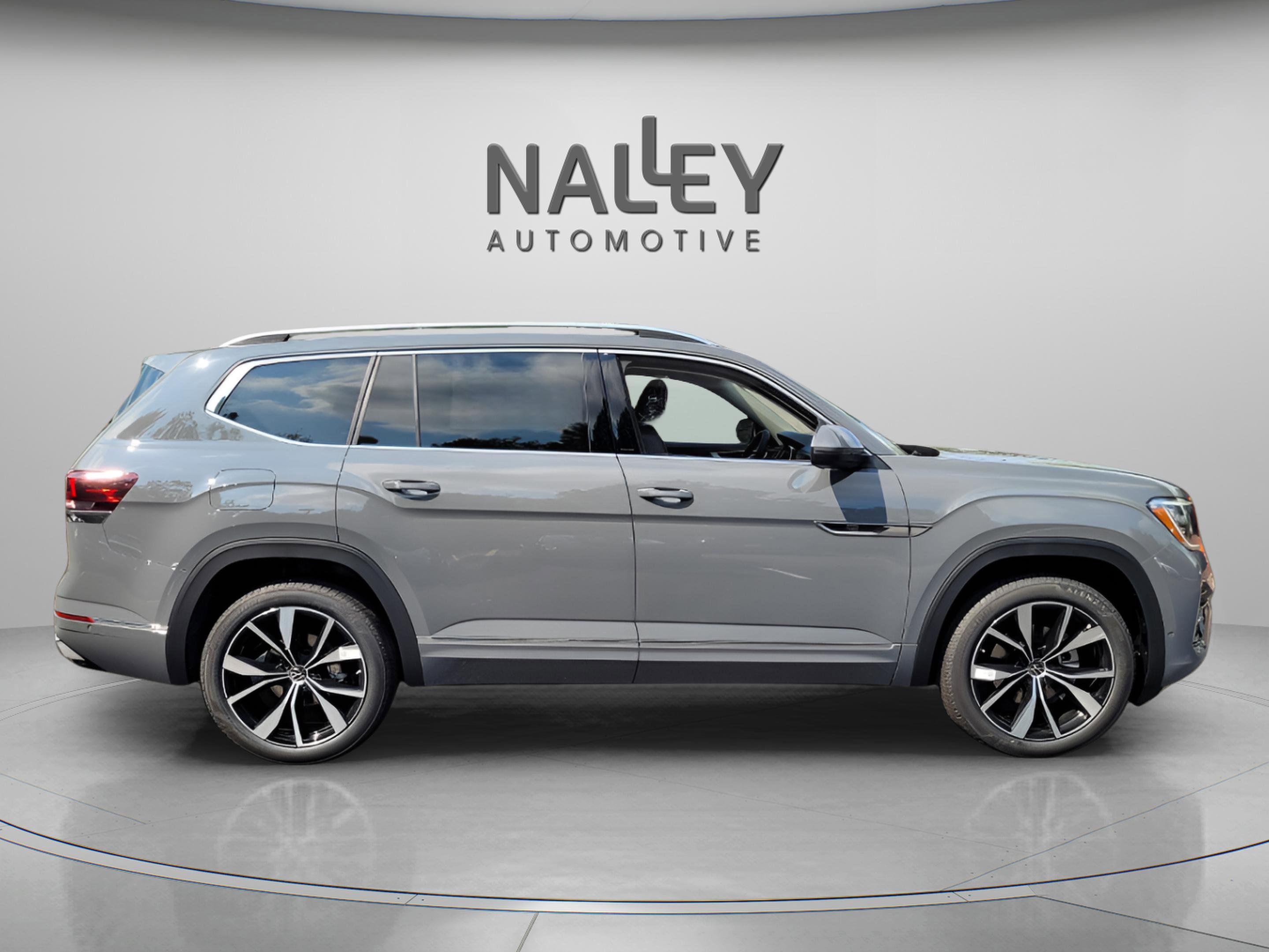New 2026 Volkswagen Atlas SEL Premium R-Line image 7