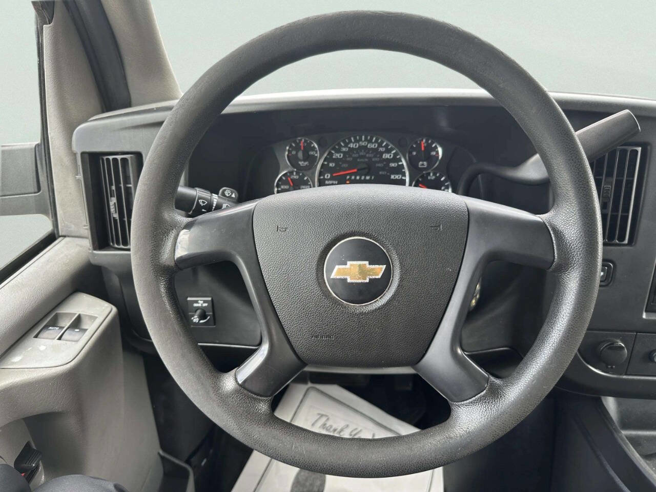 Used 2014 Chevrolet Express 2500 image 28