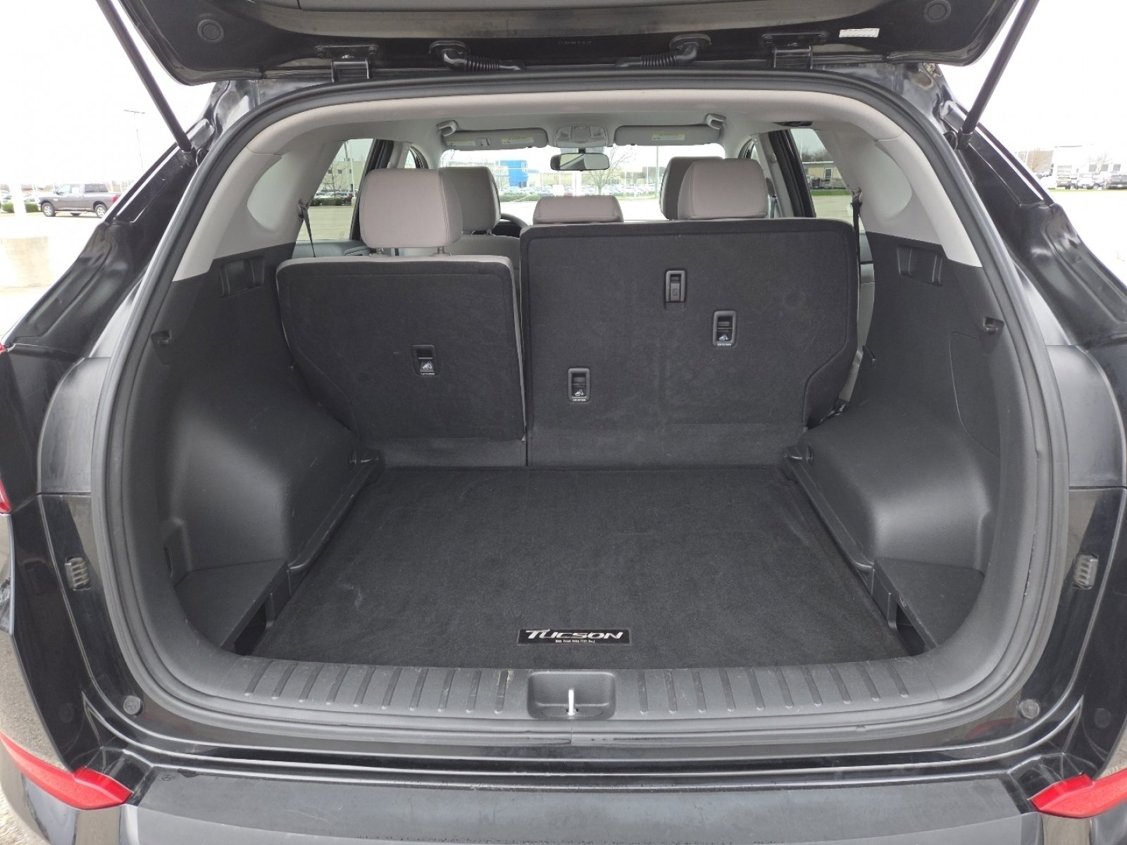 Used 2017 Hyundai Tucson SE image 16