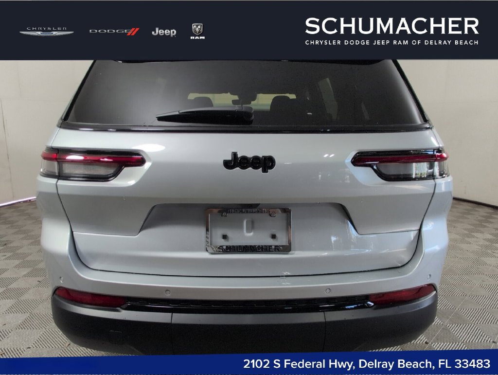 New 2025 Jeep Grand Cherokee L Laredo RWD image 9