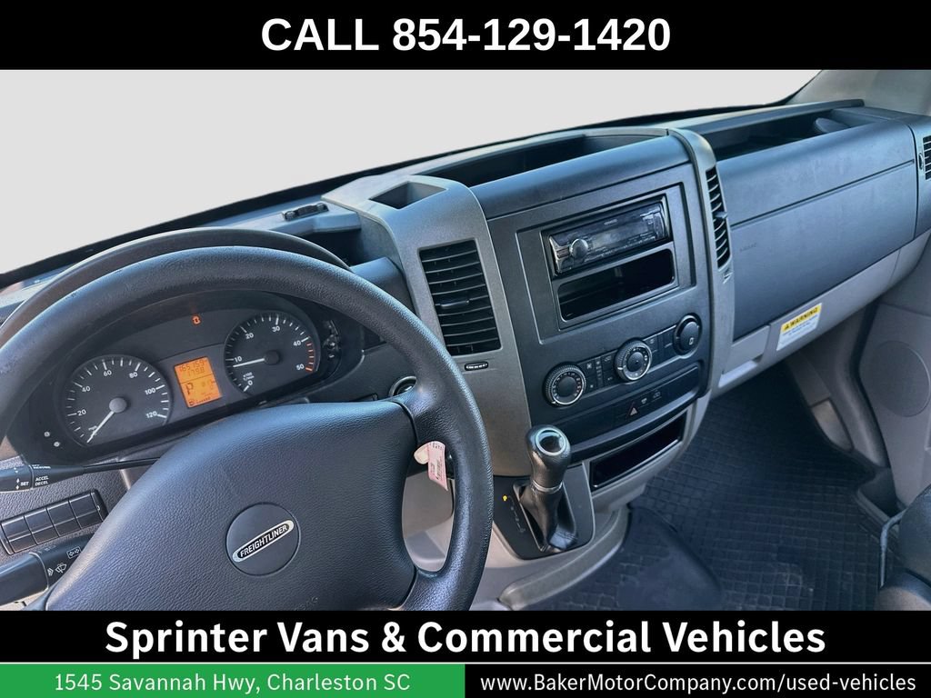 Used 2015 Freightliner Sprinter 3500 RWD image 4