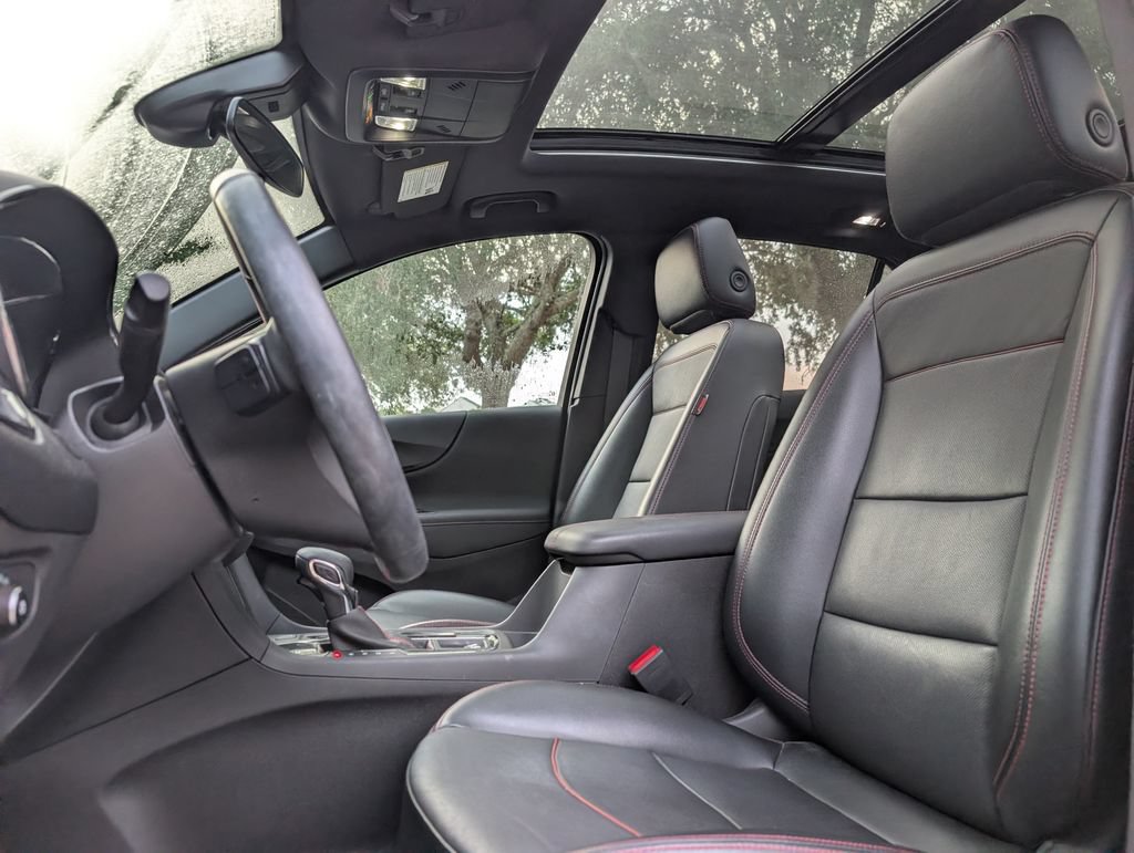 Used 2023 Chevrolet Equinox RS w/ RS Leather Package FWD image 15