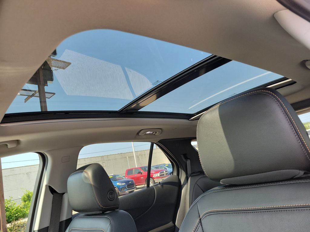 Used 2022 Chevrolet Equinox Premier AWD/4WD image 35