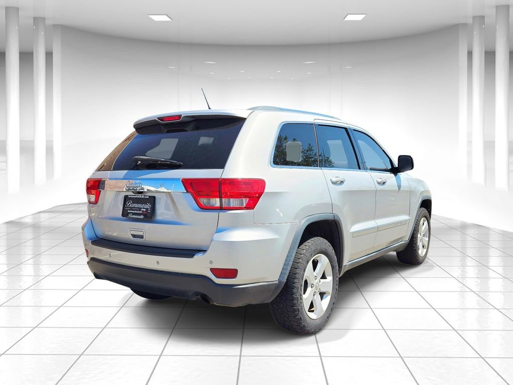 Used 2013 Jeep Grand Cherokee Laredo image 3