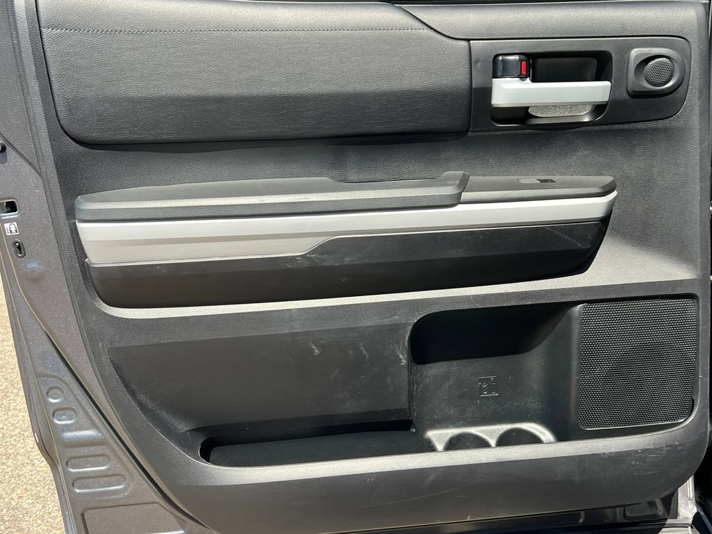 Used 2018 Toyota Tundra SR5 w/ SR5 Upgrade Package RWD image 37