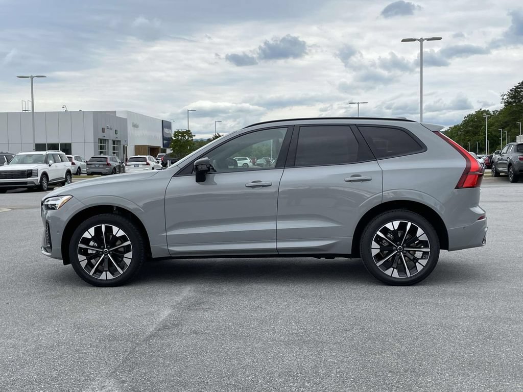 New 2026 Volvo XC60 B5 Plus w/ Protection Package Premier AWD/4WD image 24