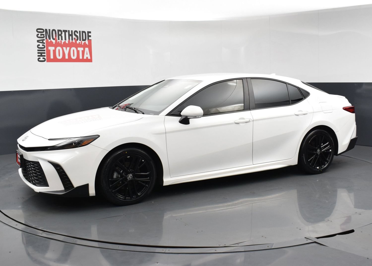 Used 2026 Toyota Camry SE FWD image 8