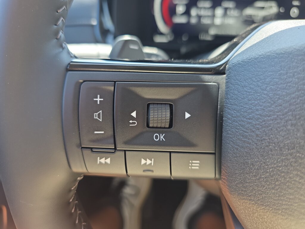 New 2026 Nissan Pathfinder SL FWD image 13