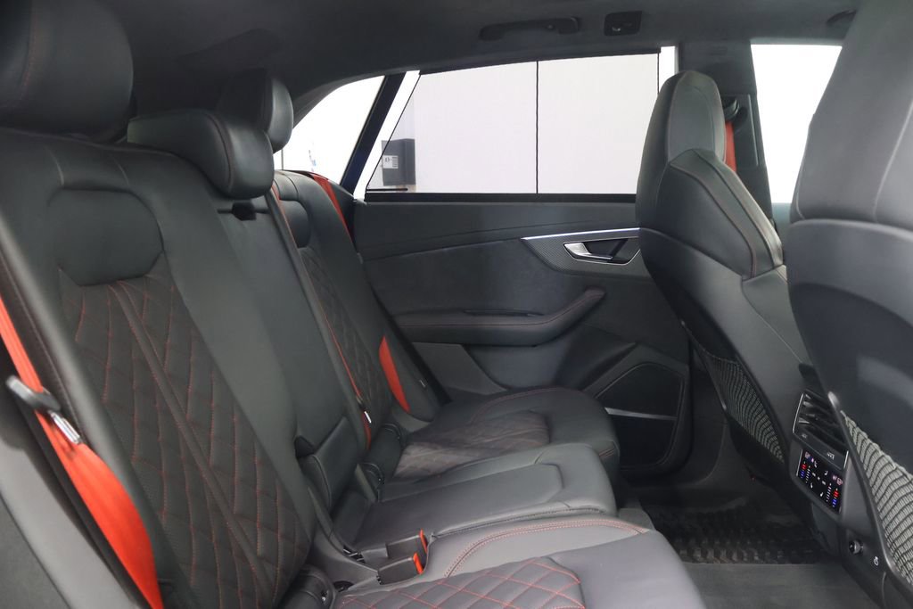 Used 2025 Audi SQ8 Prestige w/ Prestige Package image 24