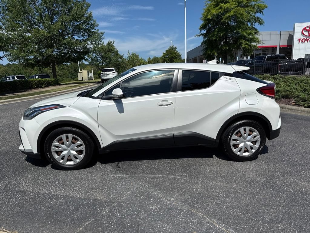 Used 2021 Toyota C-HR LE FWD image 3