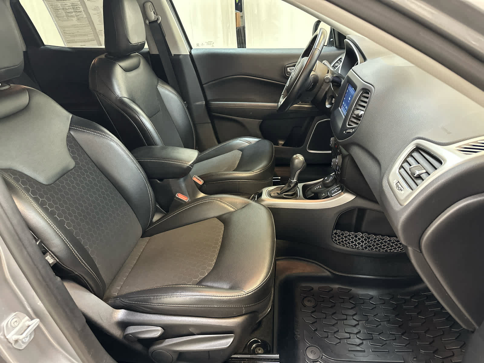 Used 2021 Jeep Compass Latitude w/ Convenience Group image 13